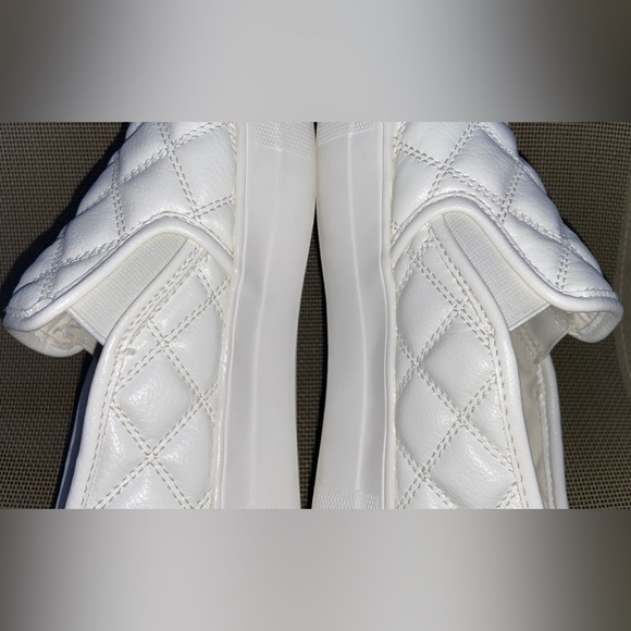 🥳HostPick🎉Soda Gently Used Women Sz-8 Quilted Diamond Stitched Bright White🤍 - Picture 8 of 16